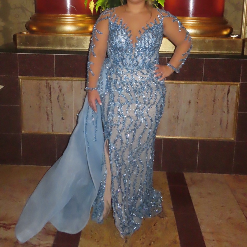 Elegant Blue Evening Gown